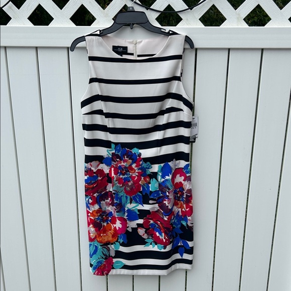 Stylish Striped Floral Mini Dress - Picture 1 of 3